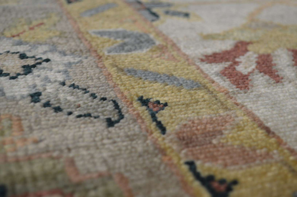 8' 0" x 9' 9" India Mahal Rug image 4