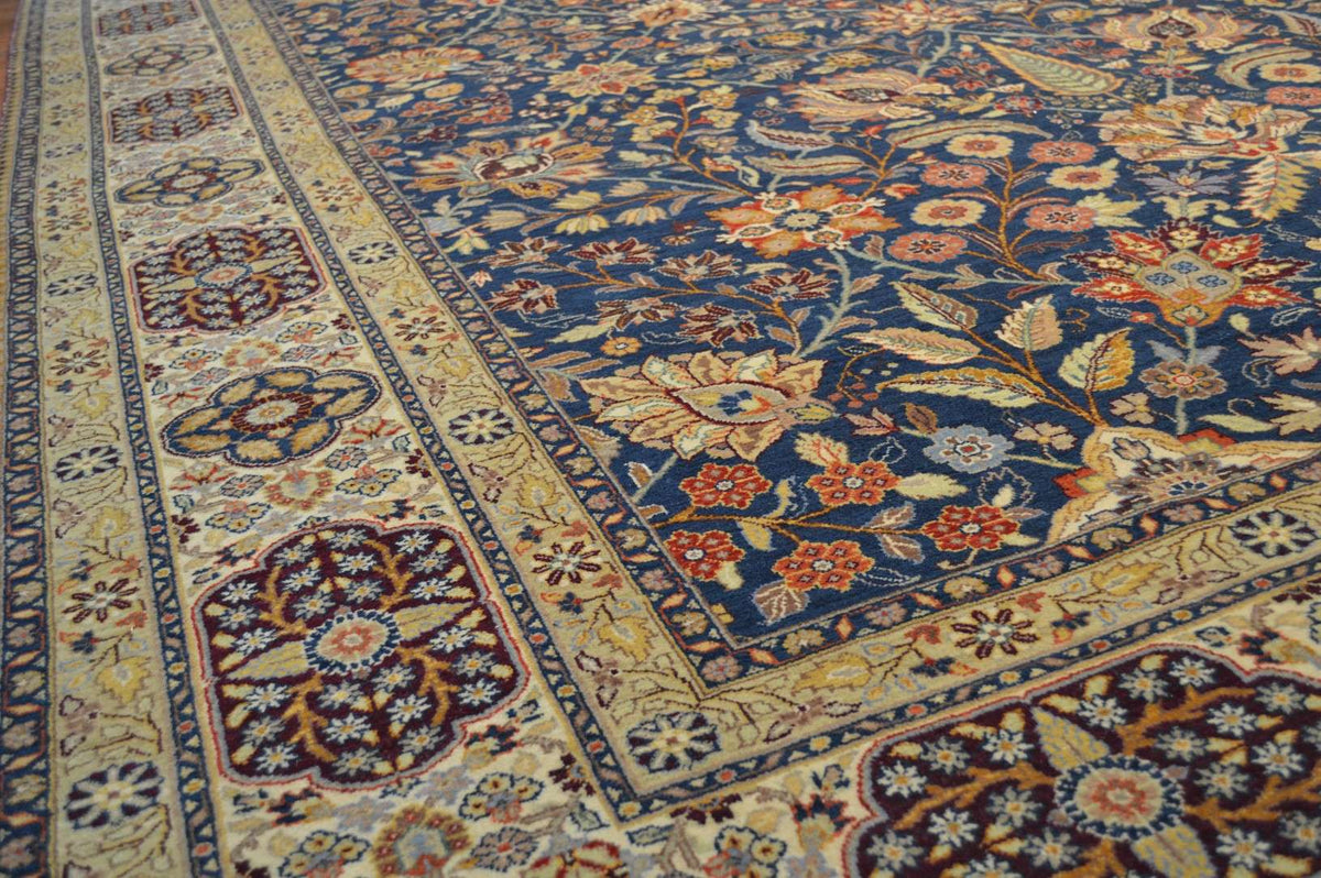 7' 9" x 10' 2" India Sultanabad Rug image 6