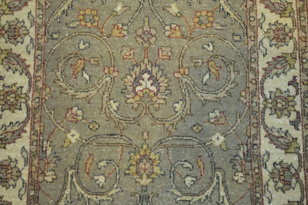 2' 0" x 3' 0" India Peshawar Rug image 5