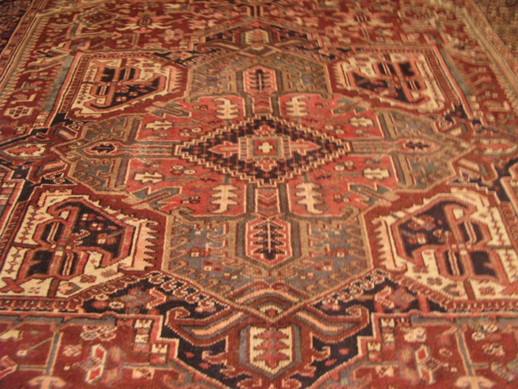 8' 0" x 11' 3" Persian Heriz Rug image 5