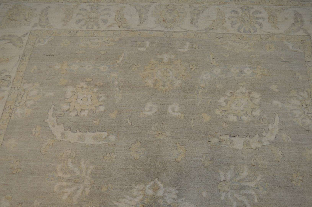 6' 0" x 8' 8" Pakistan Peshawar Rug image 6