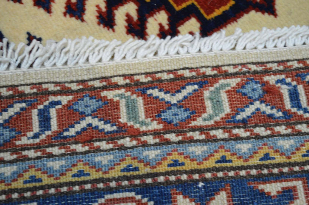 4' 3" x 5' 8" Pakistan Shirvan Rug image 12