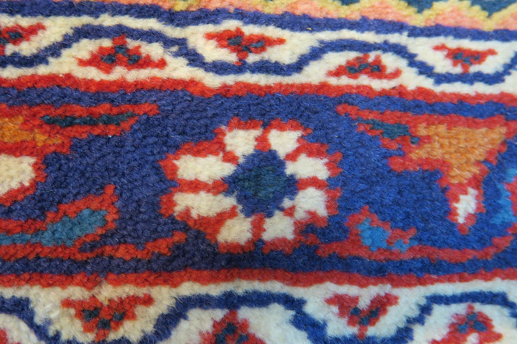 3' 2" x 5' 2" Persian Sarouk Rug image 1