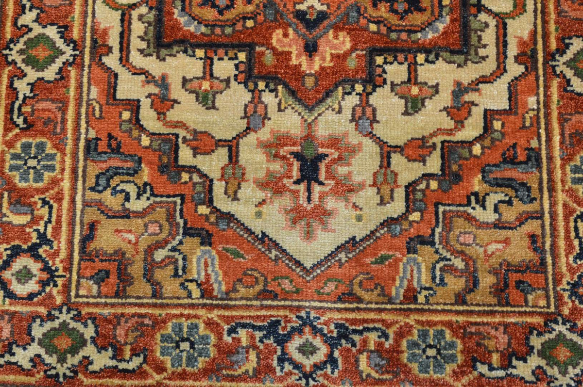 2' 6" x 9' 8" India Serapi Runner image 9