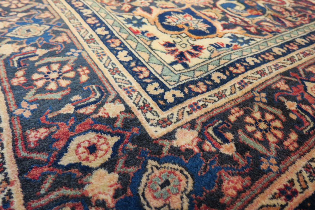 7' 1" x 9' 10" Persian Bijar Rug image 3