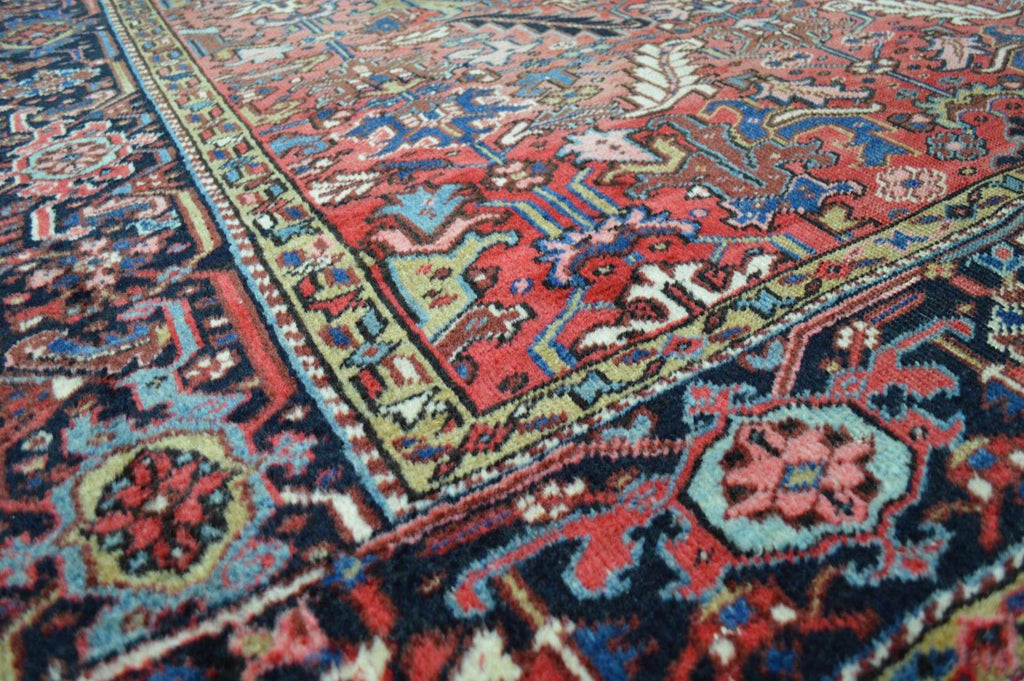 7' 4" x 10' 8" Persian Heriz Rug image 6