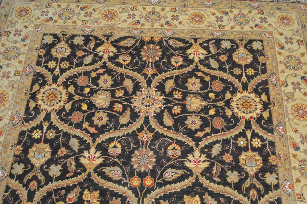 5' 0" x 7' 2" India Agra Rug image 10
