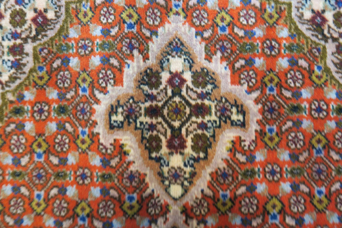 3' 3" x 5' 0" Persian Tabriz Rug image 8