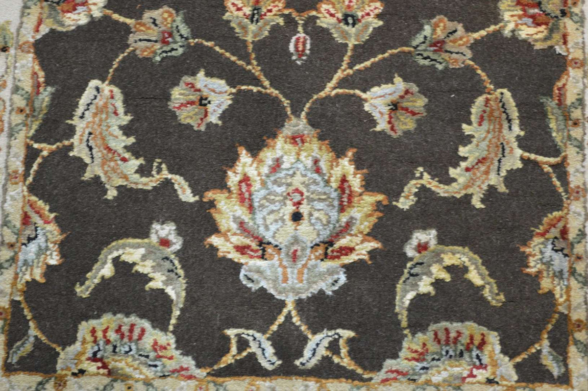 2' 7" x 16' 2" India Jaipur Runner image 2