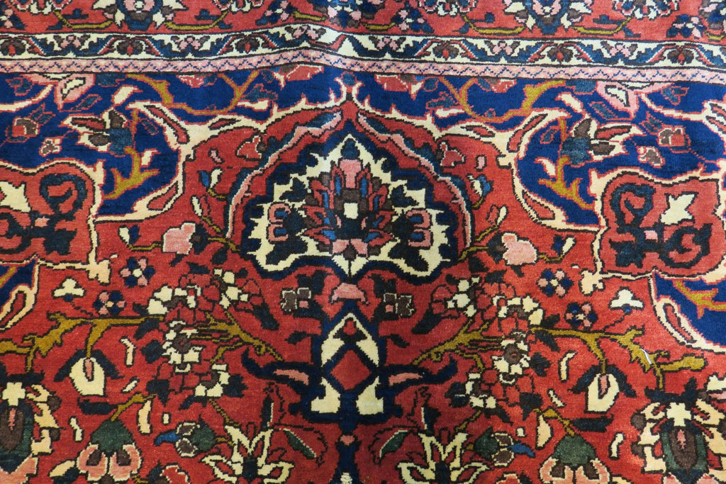 6' 9" x 10' 1" Persian Bakhtiar Rug image 2