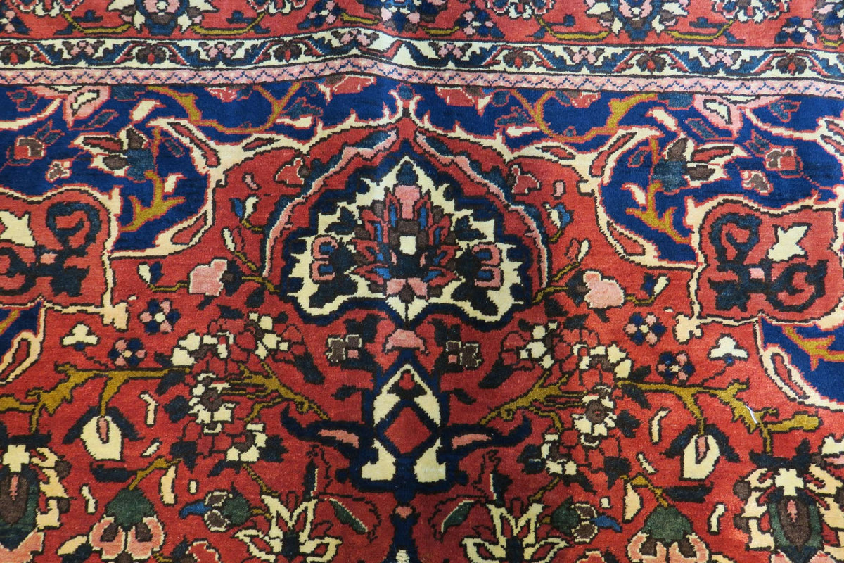 6' 9" x 10' 1" Persian Bakhtiar Rug image 2
