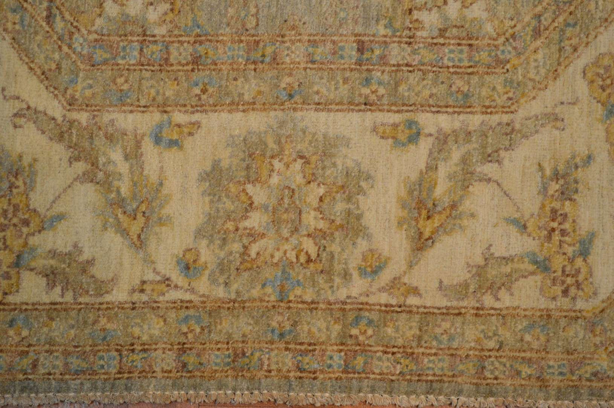 6' 0" x 6' 0" Pakistan Peshawar Octagon Rug image 8