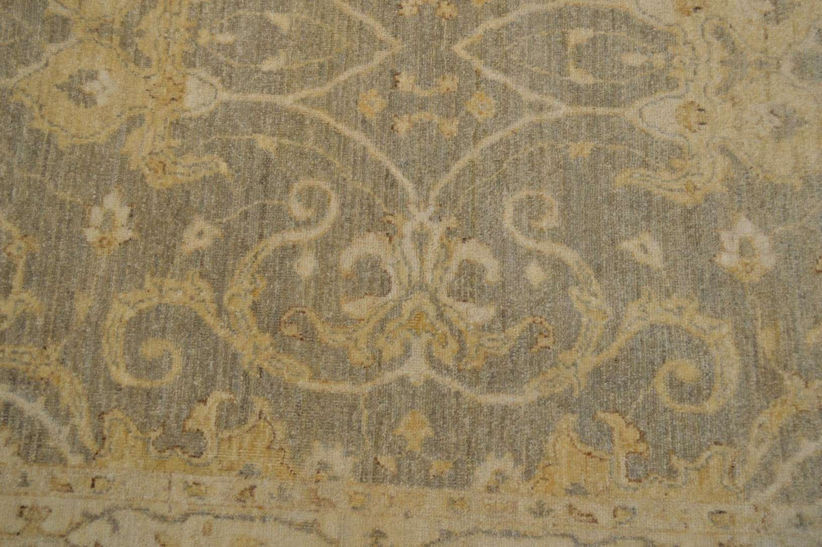 5' 0" x 6' 8" Pakistan Peshawar Rug image 4
