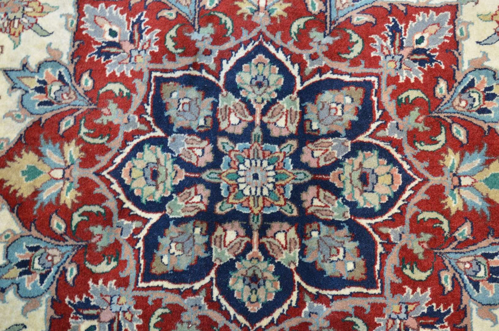 9' 0" x 12' 4" India Tabriz Rug image 8