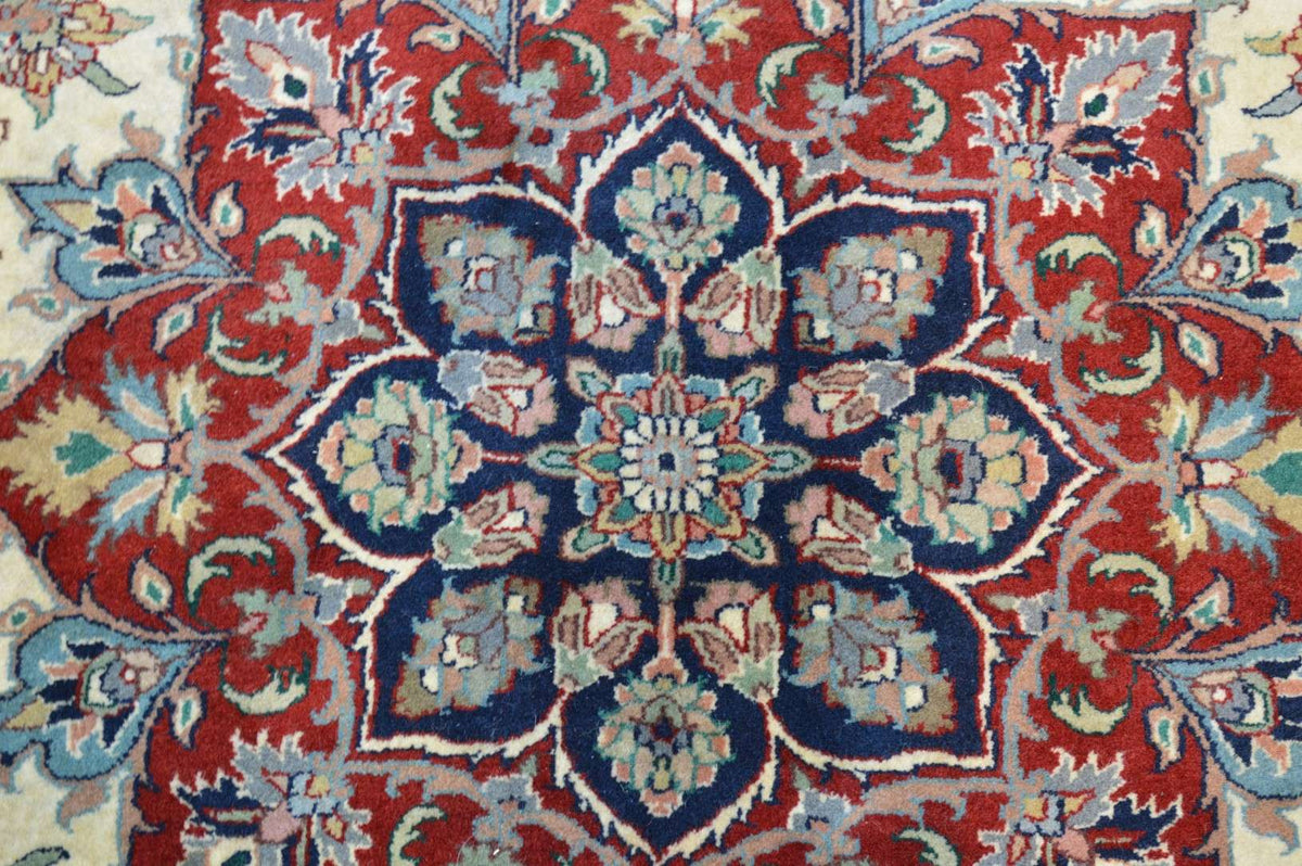 9' 0" x 12' 4" India Tabriz Rug image 8
