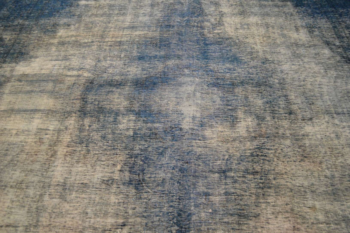 9' 8" x 15' 6" Pakistan Vintage Rug image 5