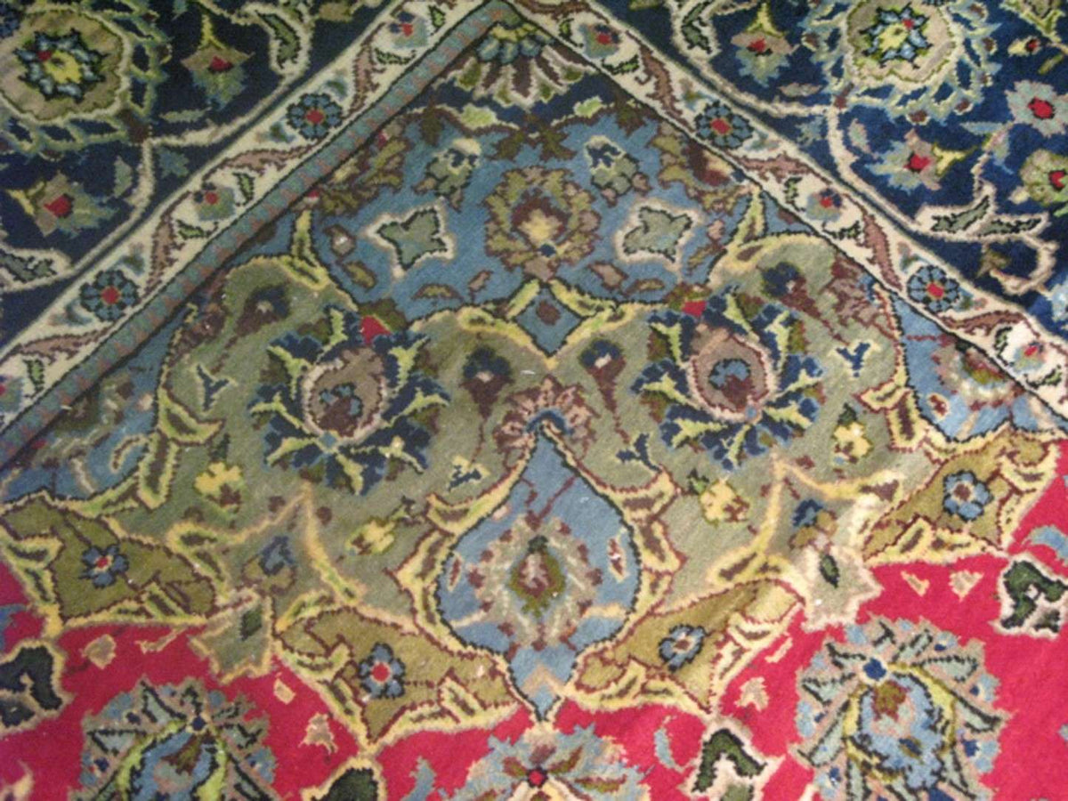 10' 4" x 16' 9" Persian Isfahan Rug image 10