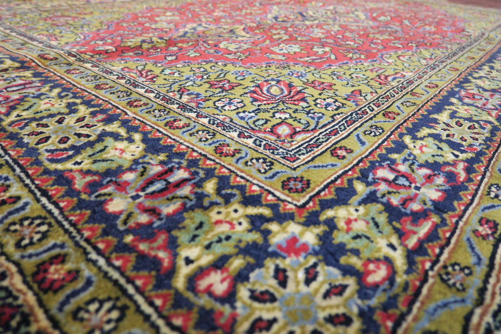 3' 5" x 5' 6" Persian Qum Rug image 9