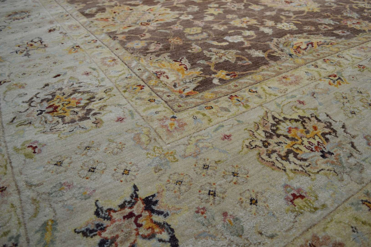 9' 9" x 14' 0" India Sultanabad Rug image 4