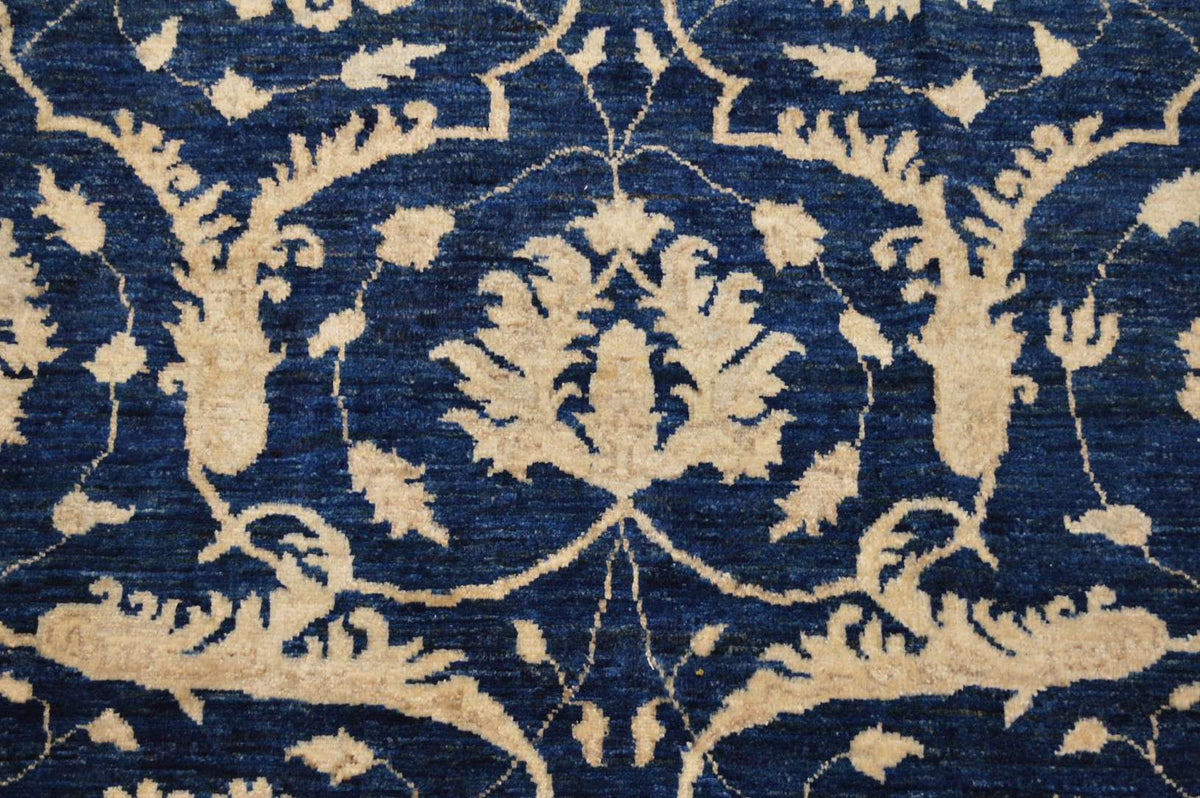 10' 1" x 13' 7" Pakistan Peshawar Rug image 2