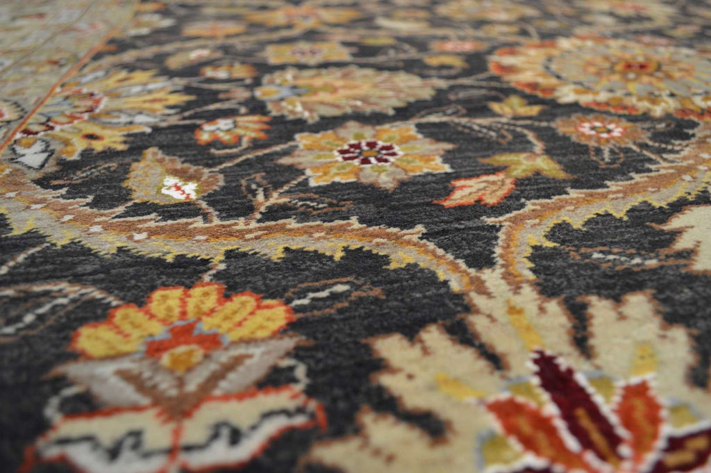 7' 9" x 9' 9" India Agra Rug image 4