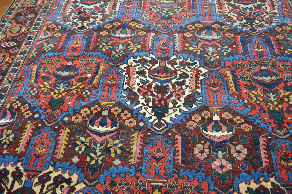 10' 8" x 12' 8" Persian Bakhtiari Rug image 3