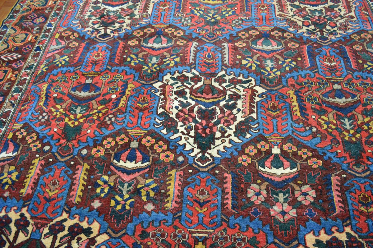 10' 8" x 12' 8" Persian Bakhtiari Rug image 3