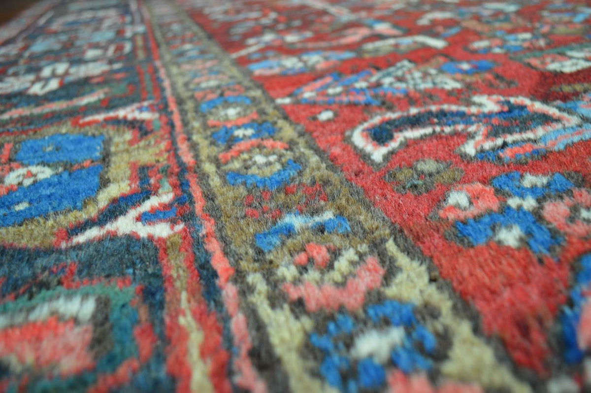 7' 8" x 10' 5" Persian Heriz Rug image 9