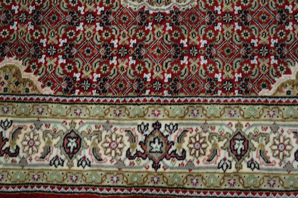 4' 0" x 6' 2" India Tabriz Rug image 9