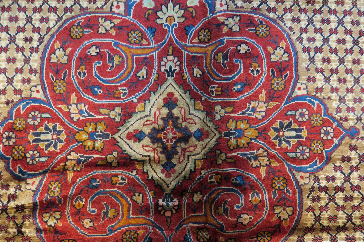 6' 9" x 10' 6" Persian Kolyaei Rug image 5