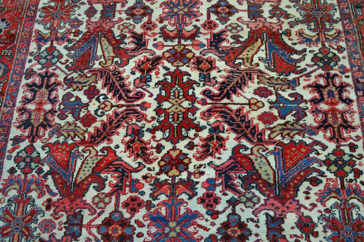 7' 4" x 8' 8" Persian Heriz Rug image 2