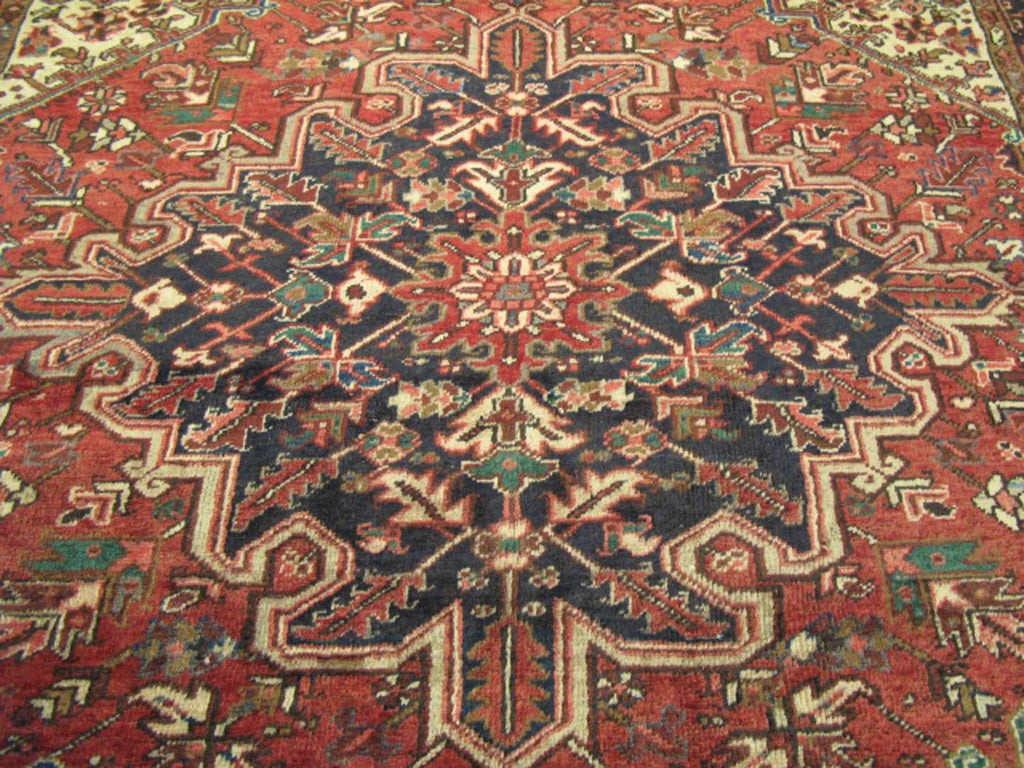 7' 0" x 10' 7" Vintage Heriz Rug image 8