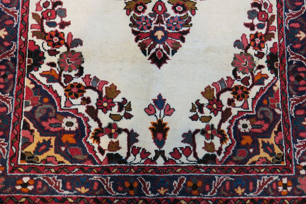 3' 3" x 4' 9" Persian Bakhtiar Rug image 7