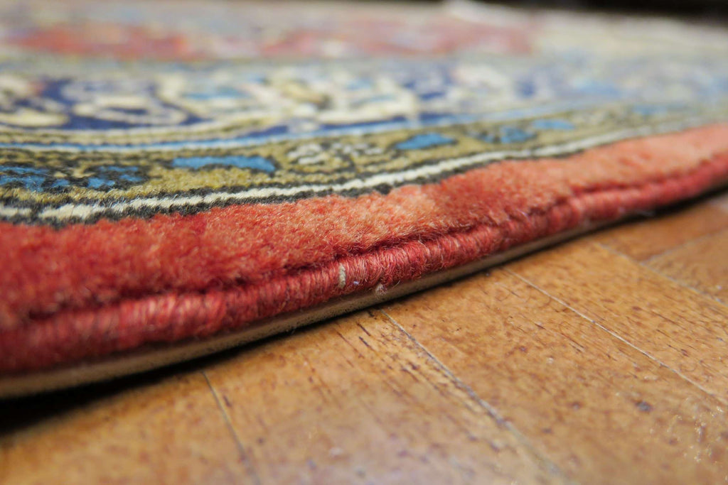 3' 5" x 5' 6" Persian Qoumsheh Rug image 6