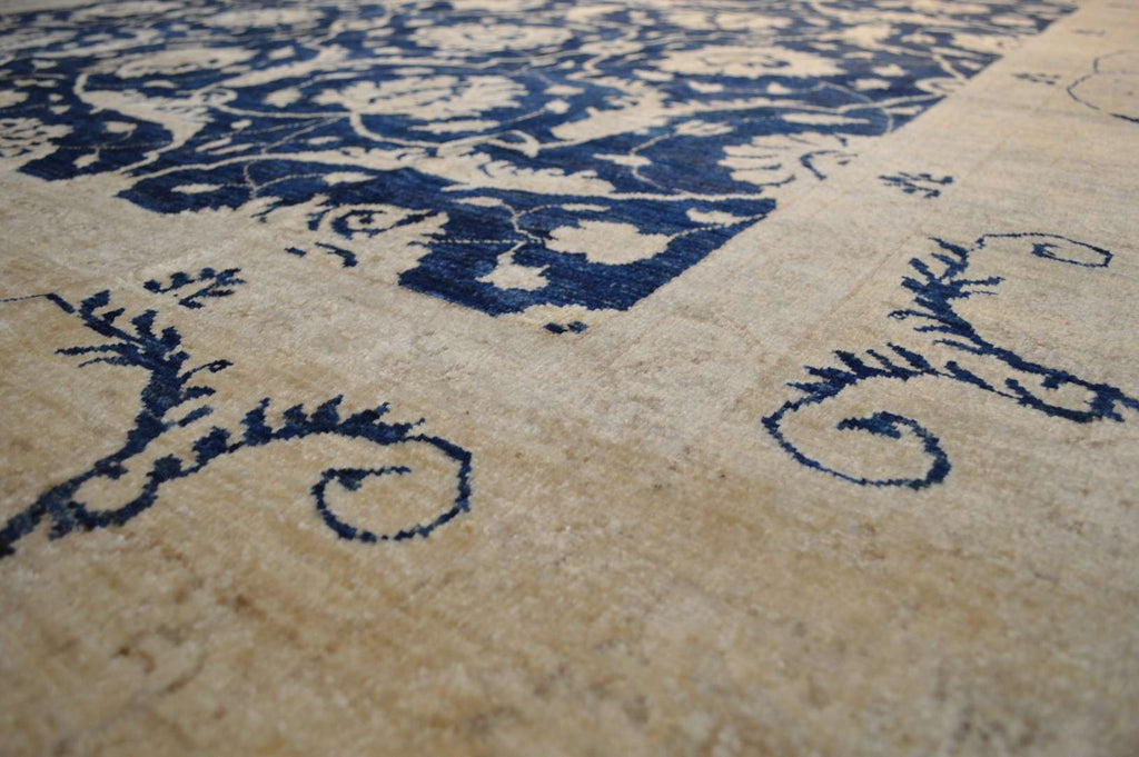 10' 1" x 13' 7" Pakistan Peshawar Rug image 3