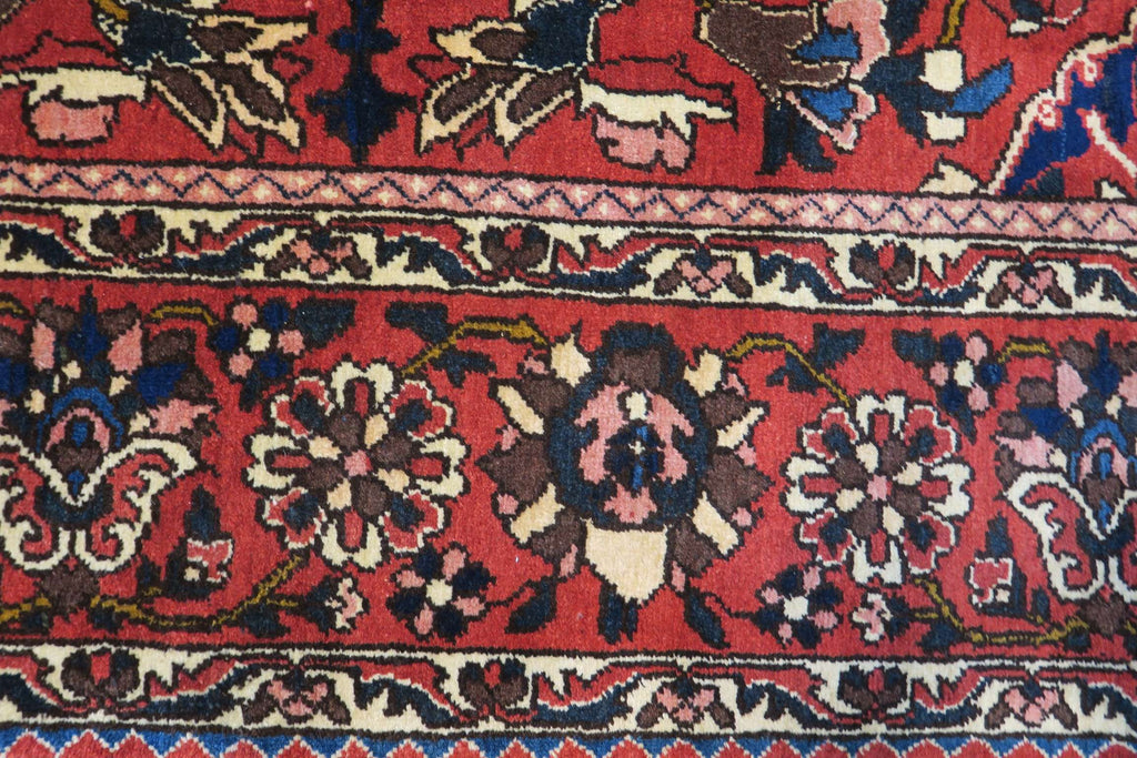 6' 9" x 10' 1" Persian Bakhtiar Rug image 7