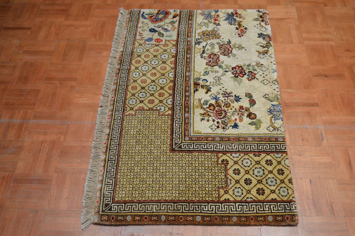 2' 5" x 3' 8" India Agra Rug image 1