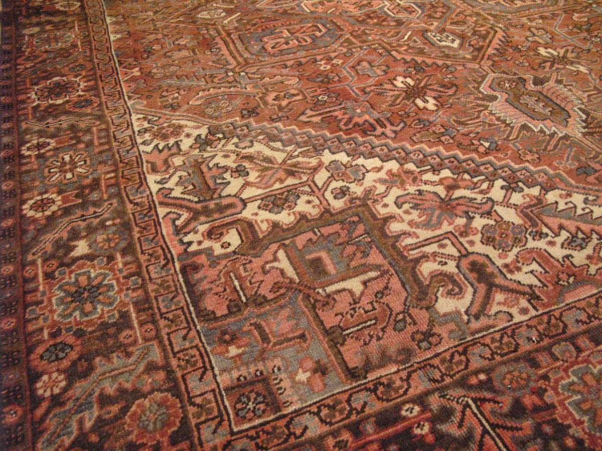 7' 9" x 11' 9" Persian Heriz Rug image 8