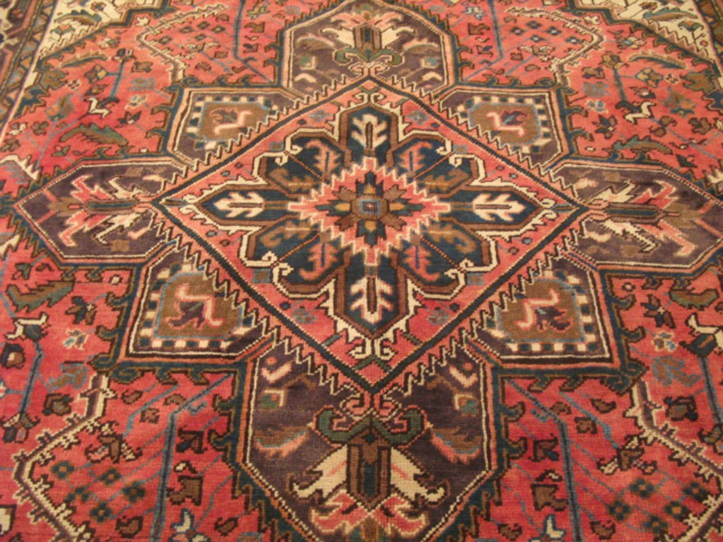 6' 5" x 9' 1" Persian Heriz Rug image 7