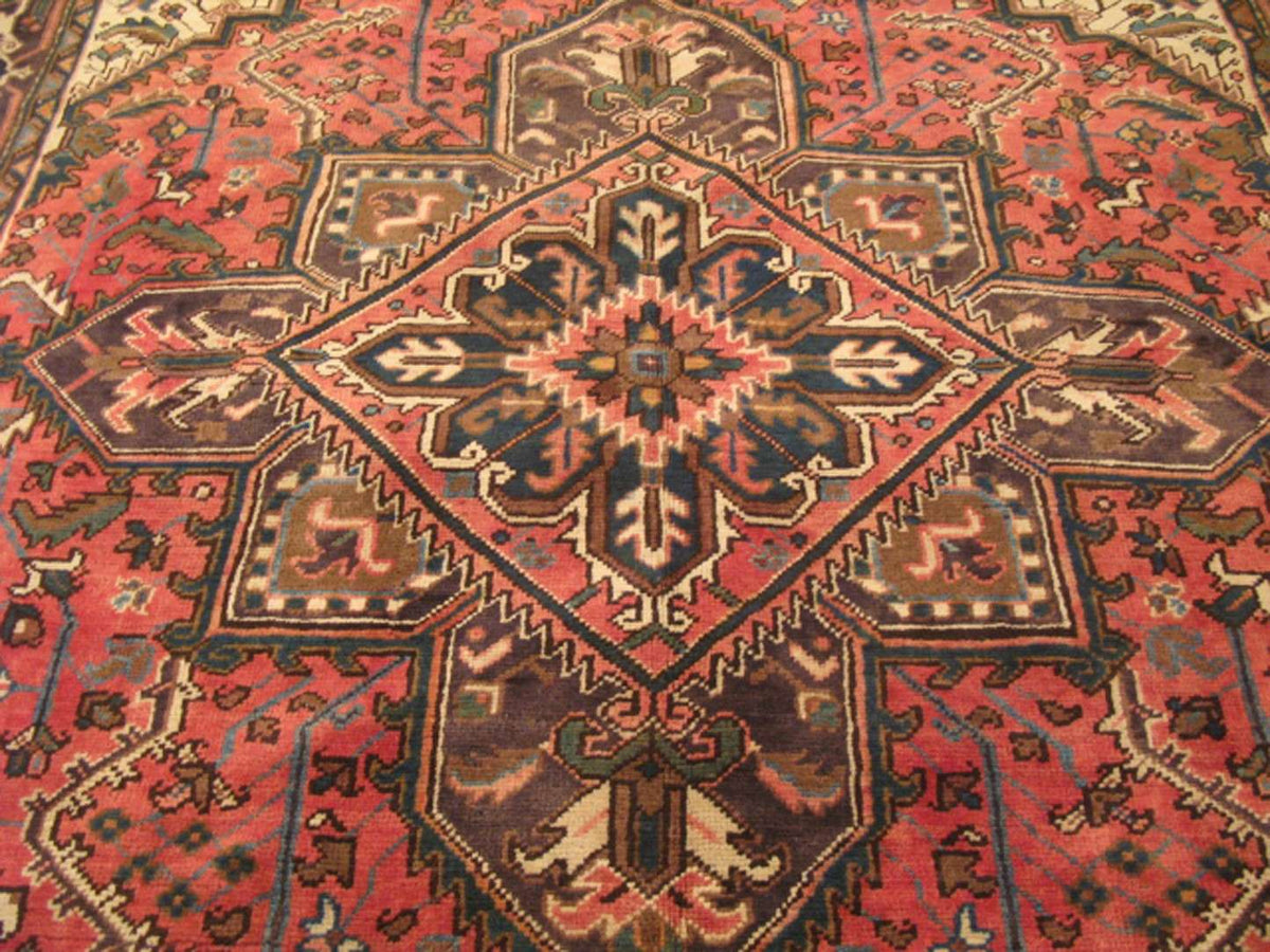 6' 5" x 9' 1" Persian Heriz Rug image 7