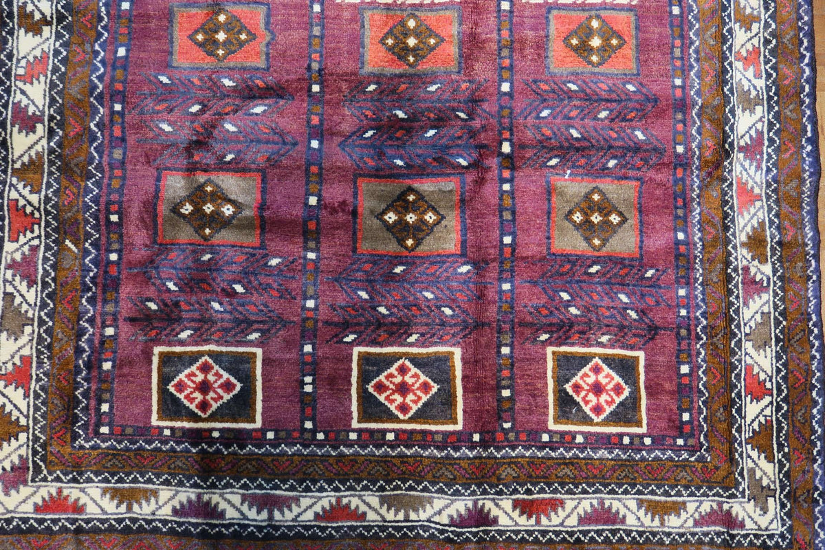 5' 2" x 7' 9" Persian Hamadan Rug image 6