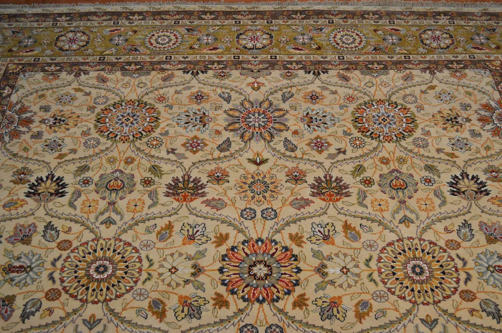 7' 9" x 8' 1" India Agra Rug image 8