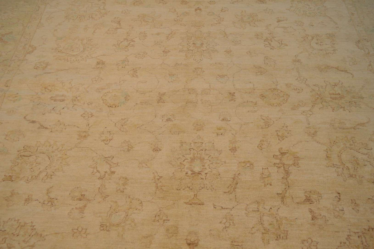 8' 9" x 11' 5" Pakistan Peshawar Rug image 2