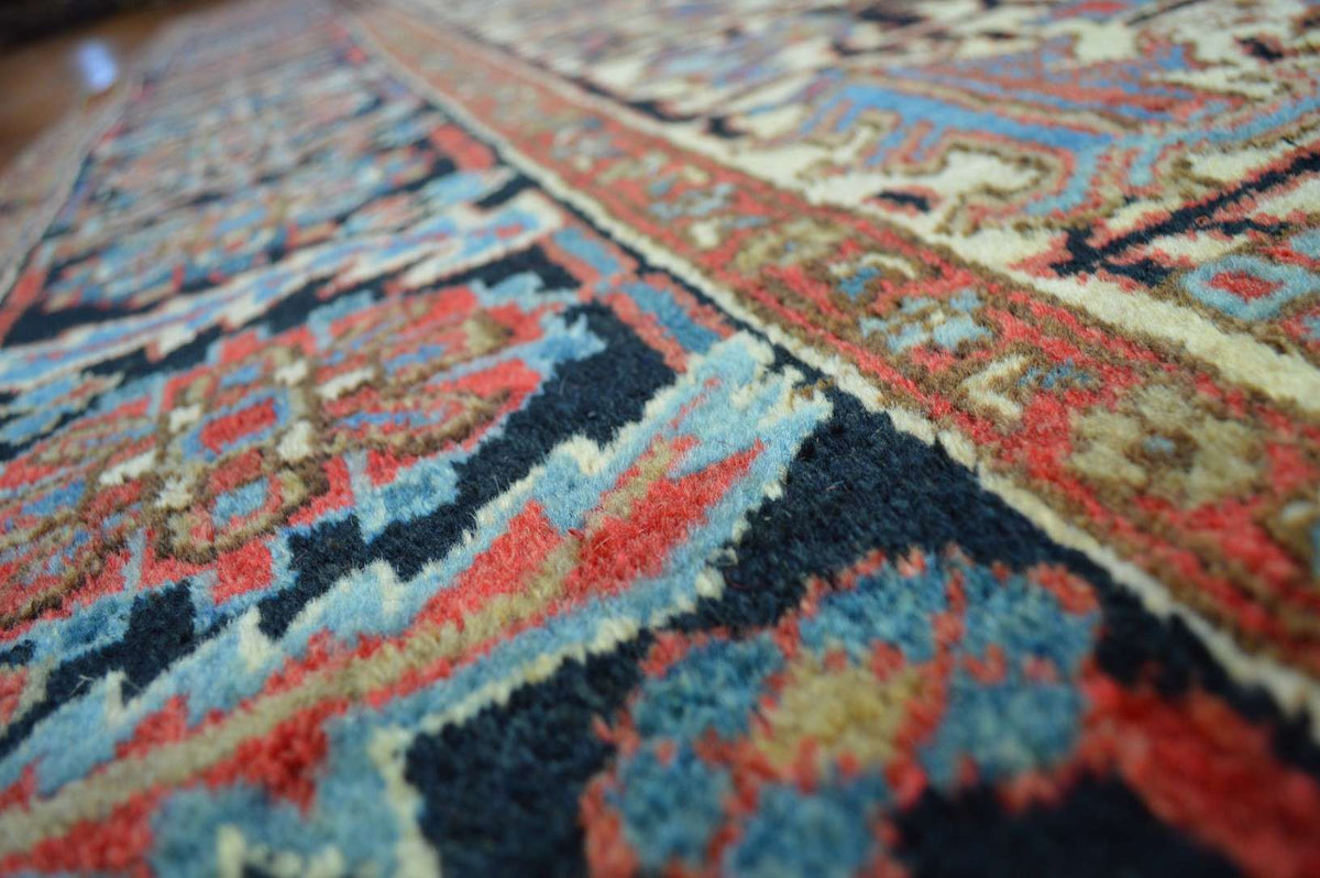 6' 8" x 10' 4" Persian Heriz Rug image 9