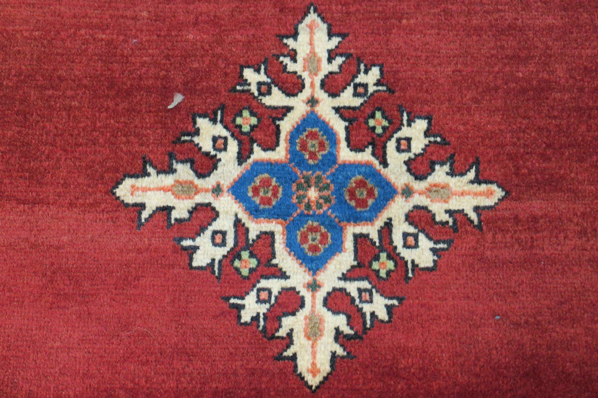 2' 0" x 3' 2" Persian Abadeh Rug image 9