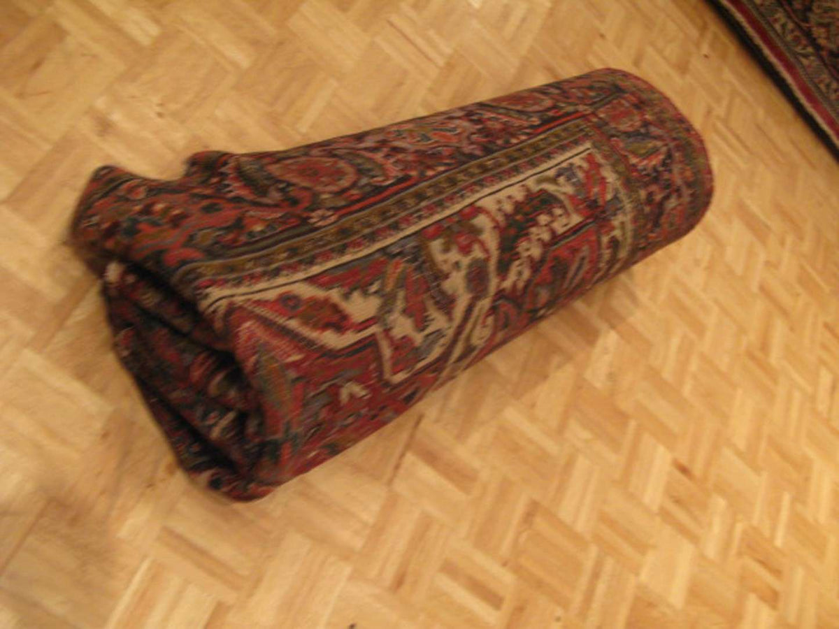 7' 9" x 11' 0" Persian Heriz Rug image 5