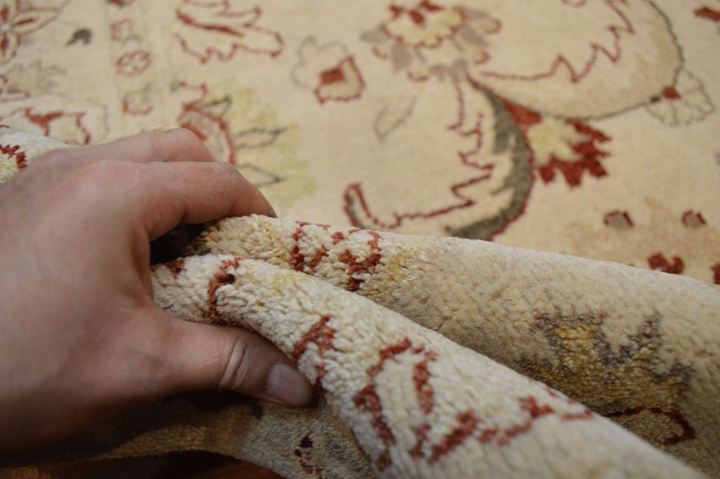 6' 0" x 9' 2" Pakistan Peshawar Rug image 4