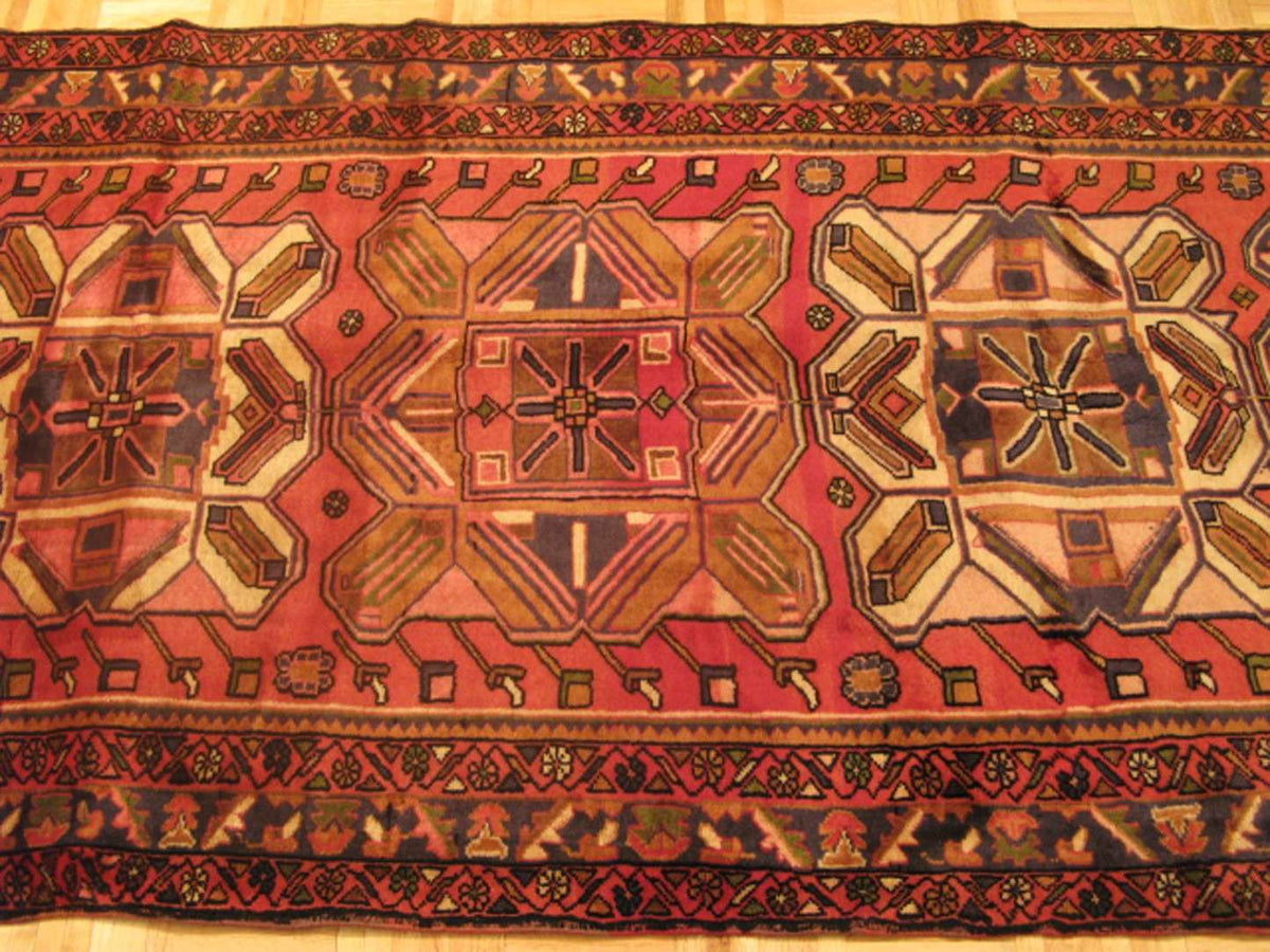 3' 9" x 10' 7" Persian Heriz Runner image 10