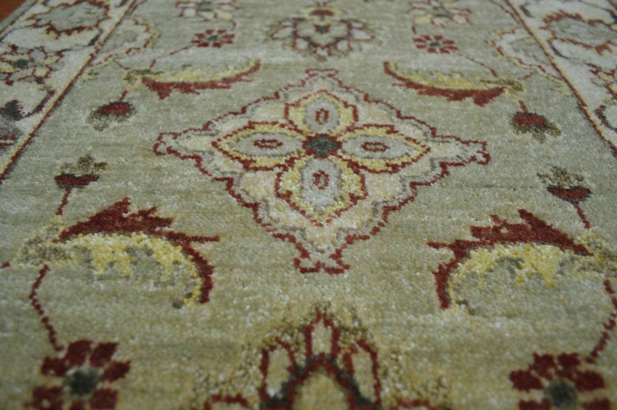 2' 0" x 3' 0" India Peshawar Rug image 11