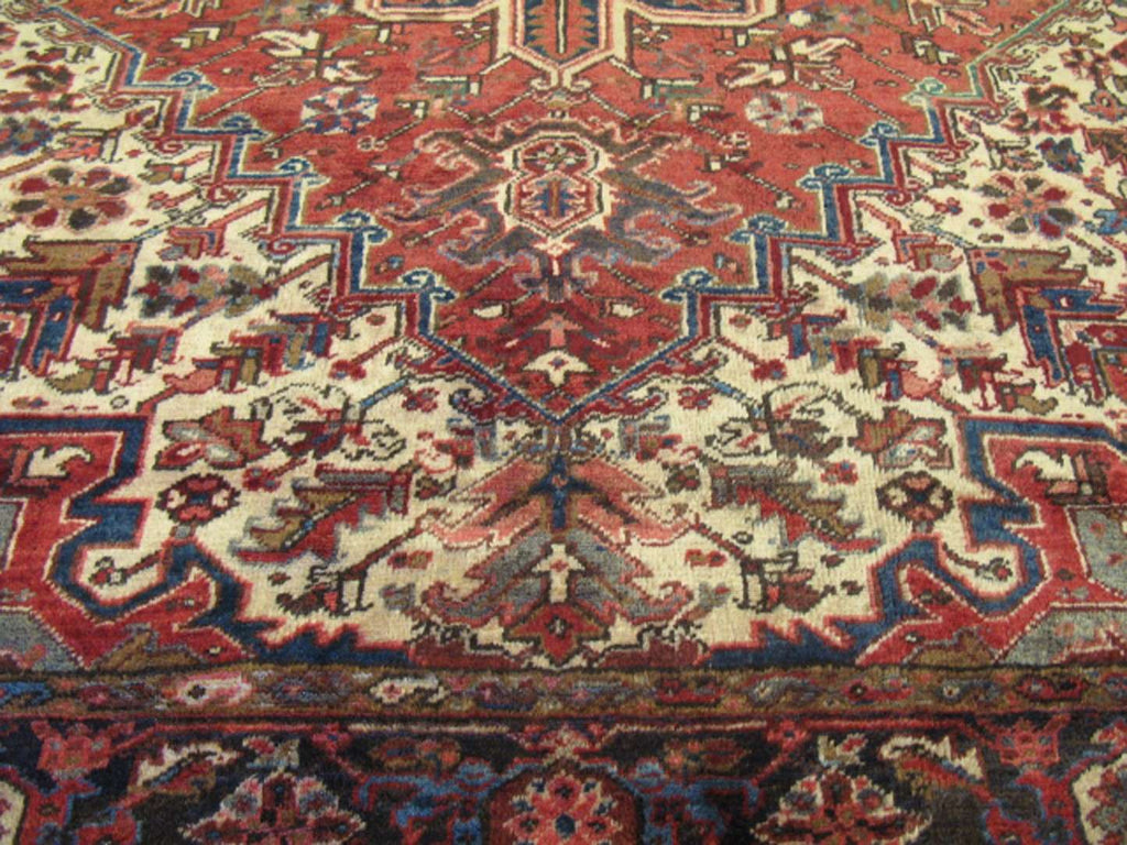 7' 0" x 10' 7" Vintage Heriz Rug image 9